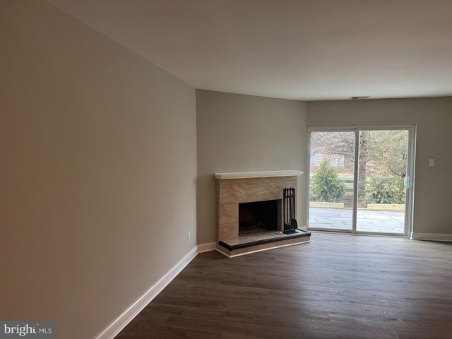 432 CARMARTHEN CT, Exton, PA 19341