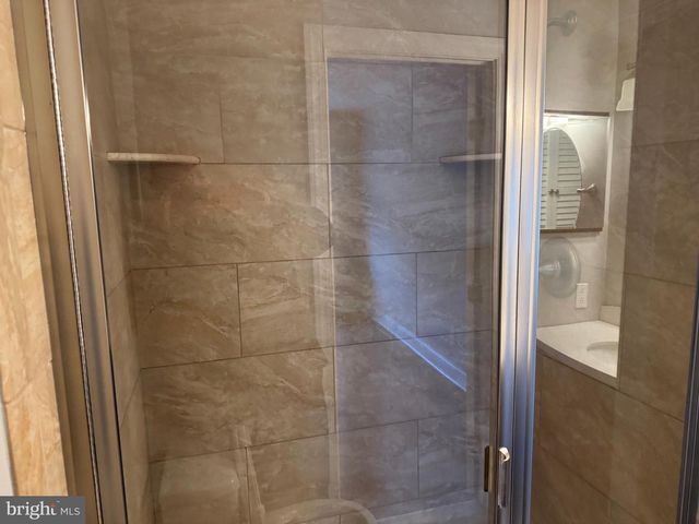 432 CARMARTHEN CT, Exton, PA 19341