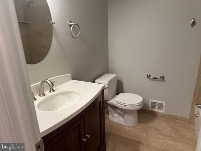 432 CARMARTHEN CT, Exton, PA 19341