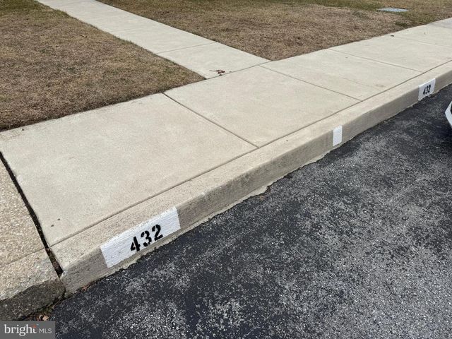 432 CARMARTHEN CT, Exton, PA 19341