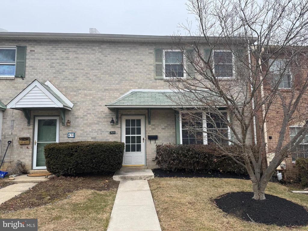 432 CARMARTHEN CT, Exton, PA 19341
