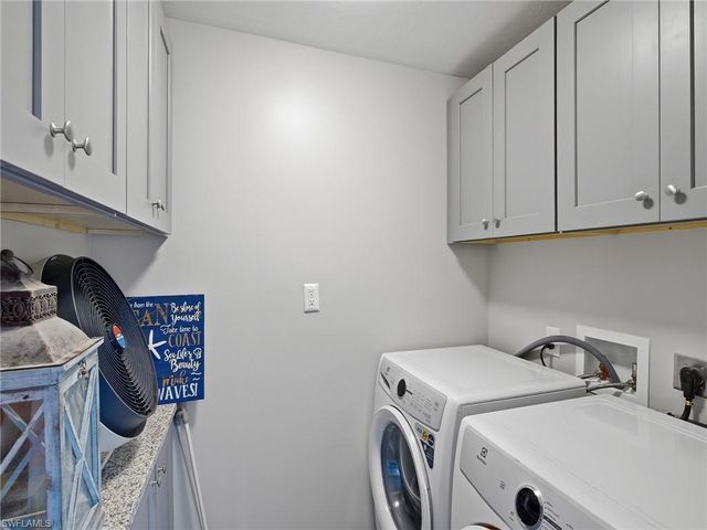 555 Park Shore DR # B109, Naples, FL 34103