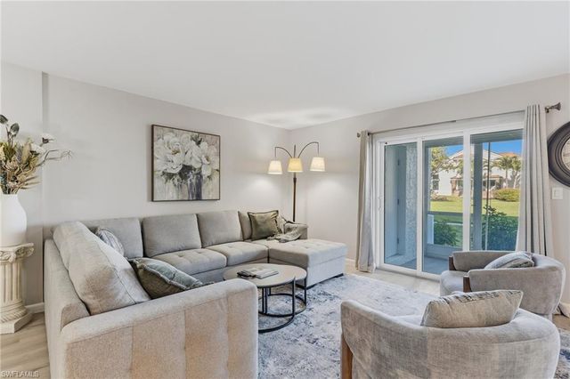 555 Park Shore DR # B109, Naples, FL 34103