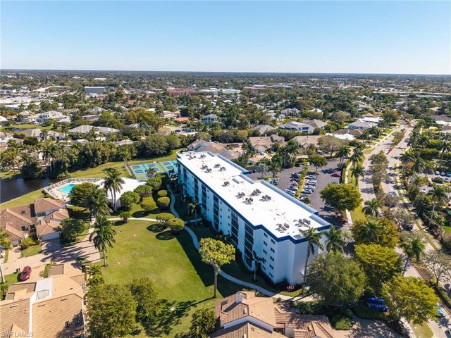 555 Park Shore DR # B109, Naples, FL 34103