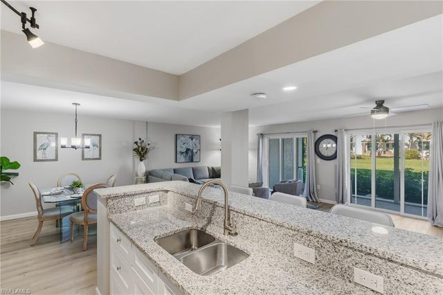 555 Park Shore DR # B109, Naples, FL 34103