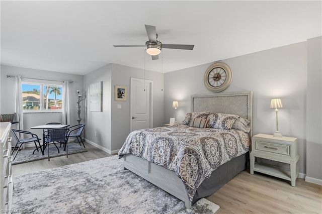 555 Park Shore DR # B109, Naples, FL 34103