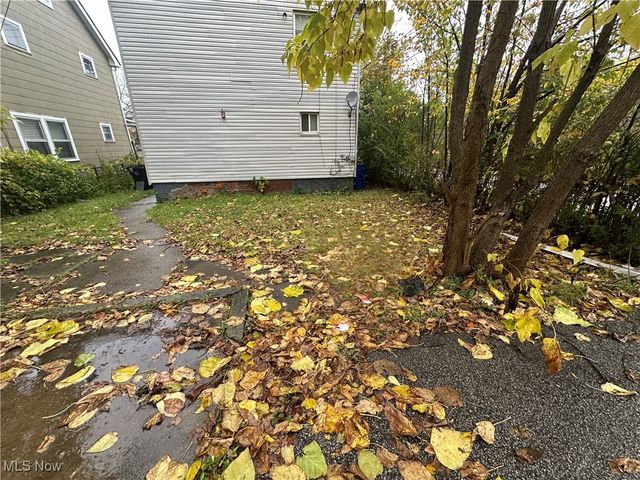 13512 Edgewood Avenue, Cleveland, OH 44105
