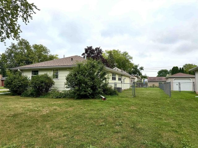 970 EVANS STREET, Neenah, WI 54956