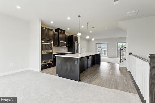 14450 MATTAWOMAN DR #4000M, Brandywine, MD 20613