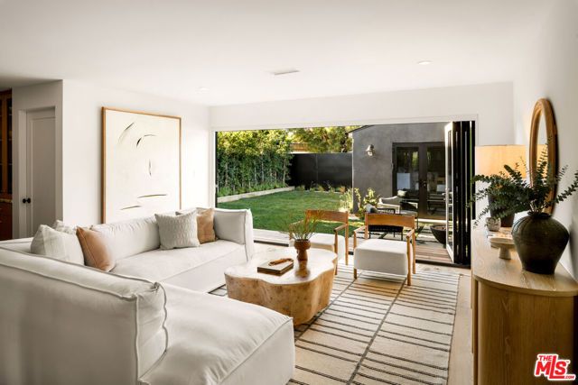 709 Vernon Avenue, Venice (los Angeles), CA 90291