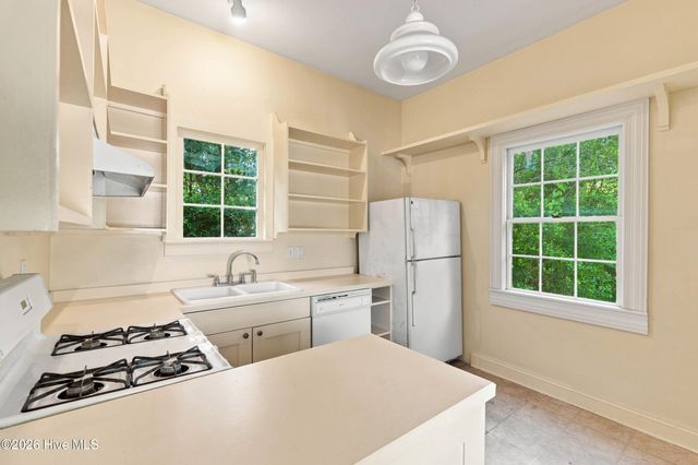 416 Castle Street, Wilmington, NC 28401