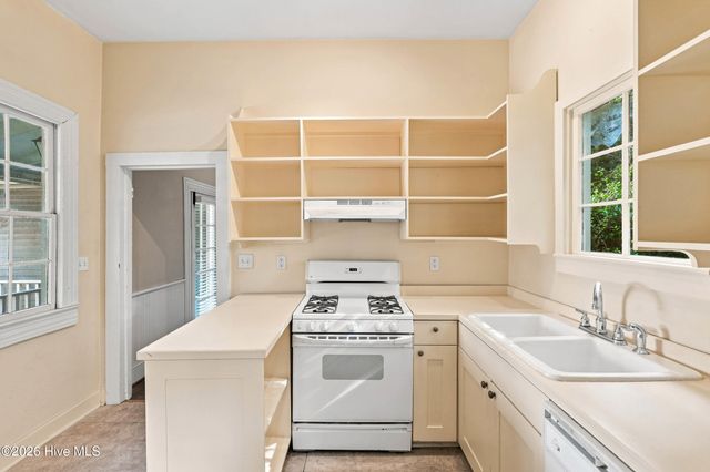 416 Castle Street, Wilmington, NC 28401