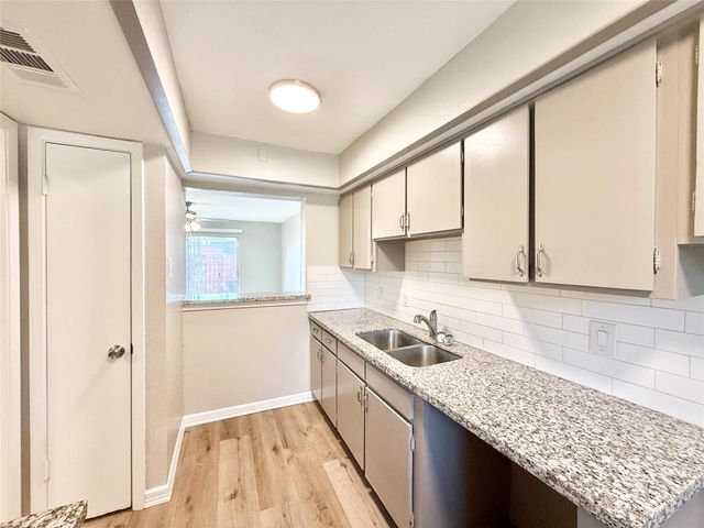 7980 Grove Ridge Drive, Houston, TX 77061