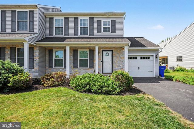 4281 GREEN PARK DR, Mount Joy, PA 17552