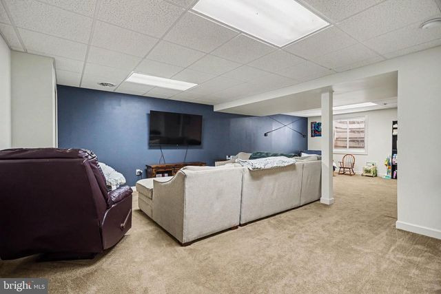 4281 GREEN PARK DR, Mount Joy, PA 17552