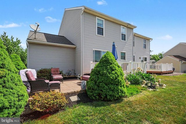 4281 GREEN PARK DR, Mount Joy, PA 17552