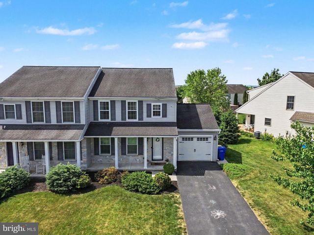 4281 GREEN PARK DR, Mount Joy, PA 17552