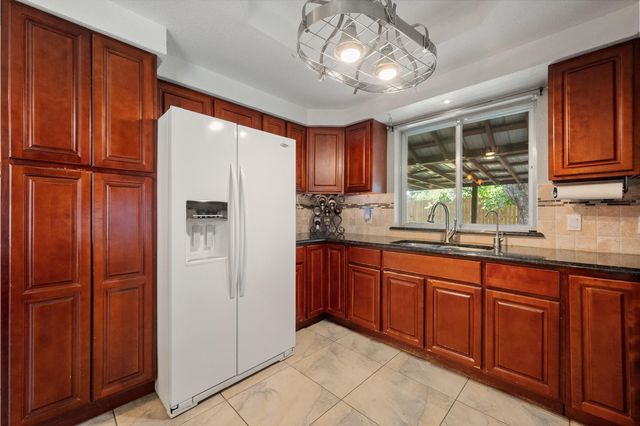 2508 Mardell Drive, Arlington, TX 76016