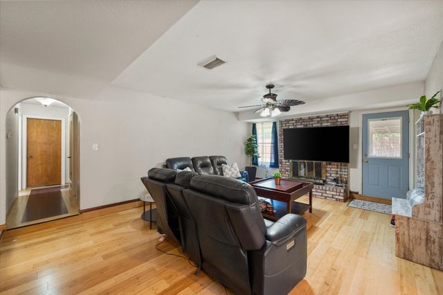 2508 Mardell Drive, Arlington, TX 76016