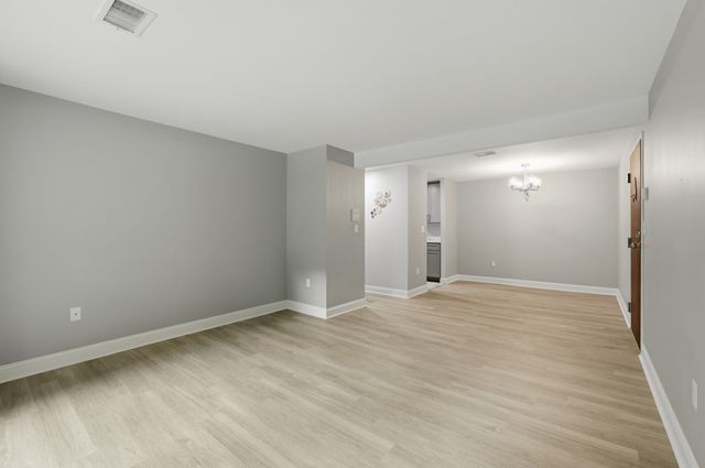 405 Franklin Crossing Road 405, Franklin, MA 02038