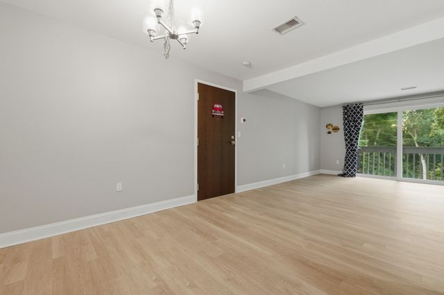 405 Franklin Crossing Road 405, Franklin, MA 02038
