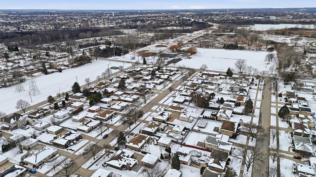 581 Victoria Lane, Wood Dale, IL 60191