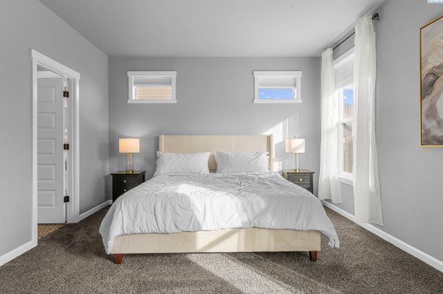 8205 Fernow St, West Richland, WA 99353