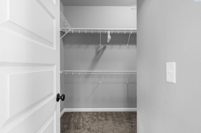 8205 Fernow St, West Richland, WA 99353