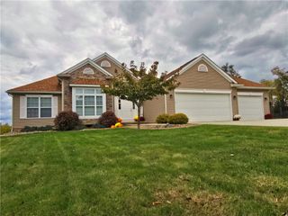 8478 Walthour Dr, North Huntingdon, PA 15642