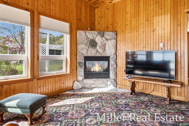 7174 Longview Court, Delton, MI 49046