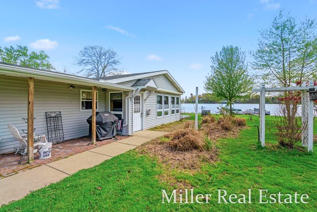 7174 Longview Court, Delton, MI 49046