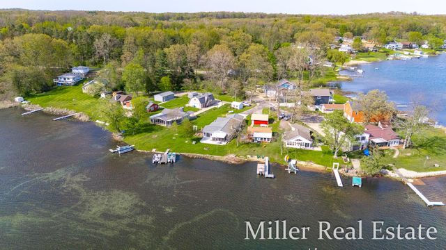 7174 Longview Court, Delton, MI 49046