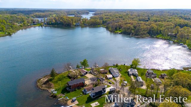 7174 Longview Court, Delton, MI 49046