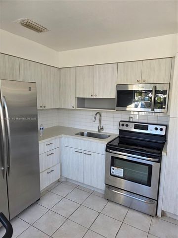 1340 NE 146th St A, Miami, FL 33161