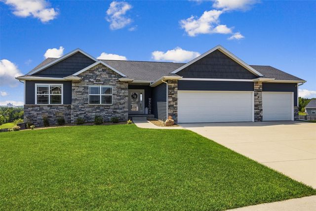 2121 Wycliffe Court SW, Cedar Rapids, IA 52404
