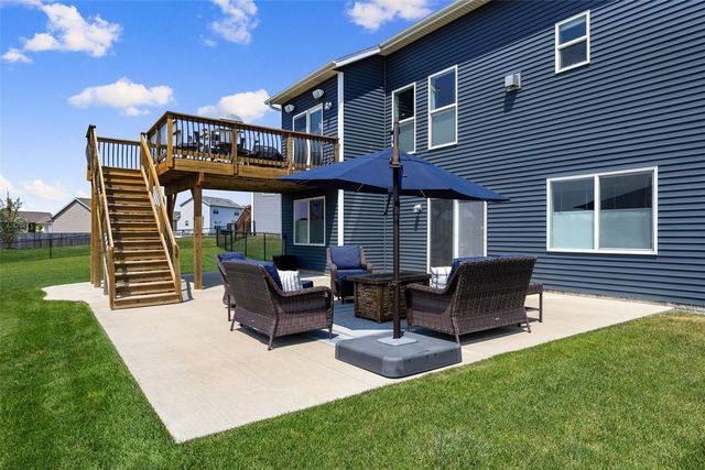 2121 Wycliffe Court SW, Cedar Rapids, IA 52404
