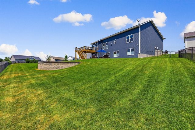 2121 Wycliffe Court SW, Cedar Rapids, IA 52404