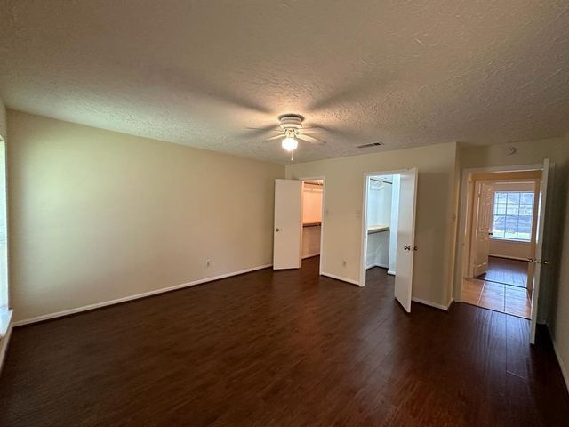 239 Kings Way, Stafford, TX 77477