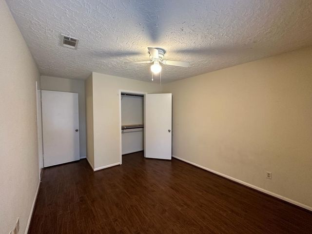 239 Kings Way, Stafford, TX 77477