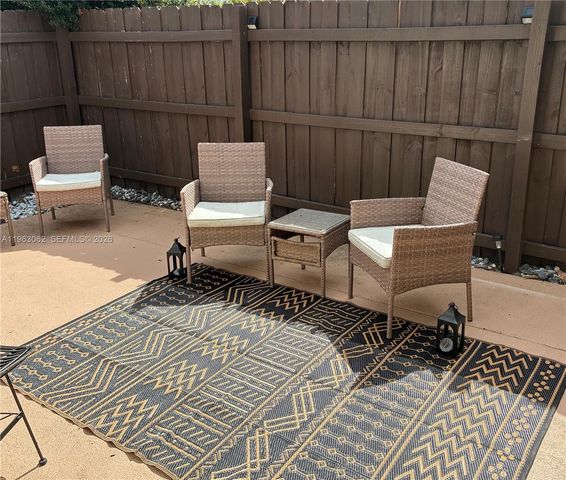 2963 Genoa Pl B, West Palm Beach, FL 33406