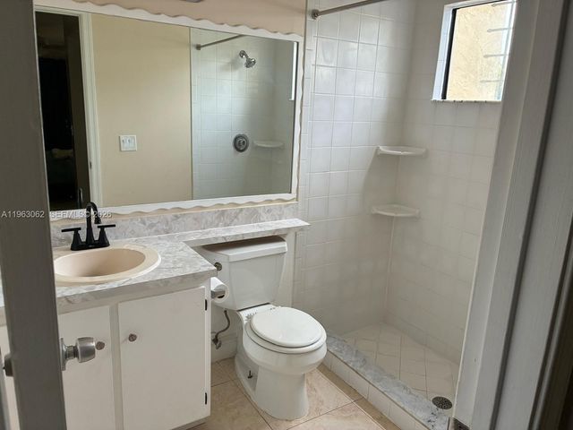 2963 Genoa Pl B, West Palm Beach, FL 33406