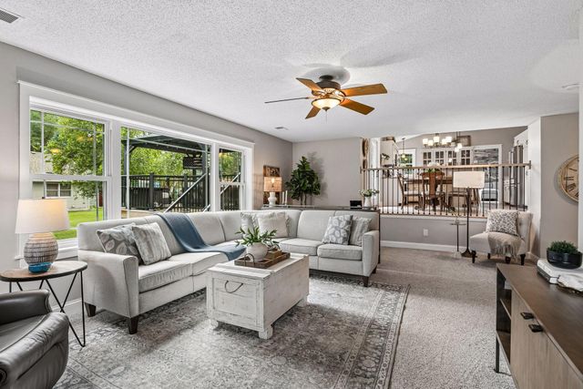 2945 Costa Lane, Little Canada, MN 55117