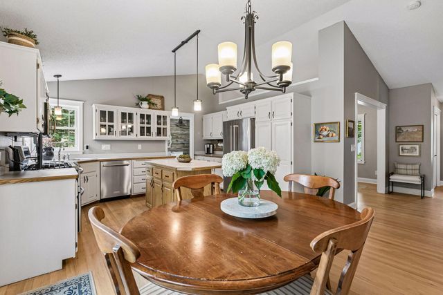2945 Costa Lane, Little Canada, MN 55117