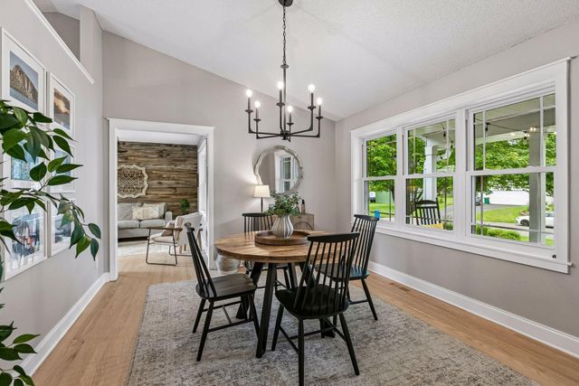 2945 Costa Lane, Little Canada, MN 55117