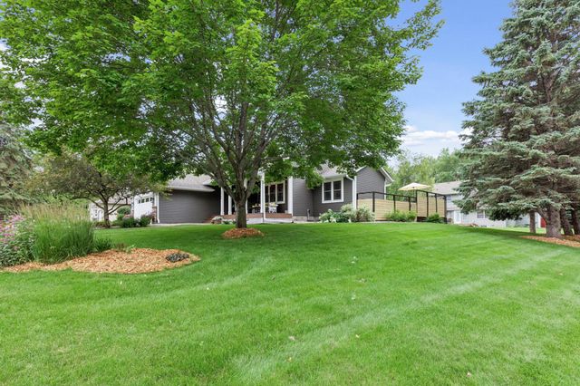 2945 Costa Lane, Little Canada, MN 55117
