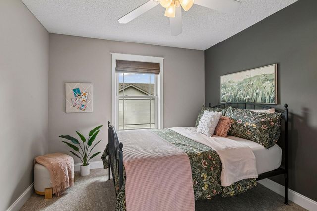 2945 Costa Lane, Little Canada, MN 55117
