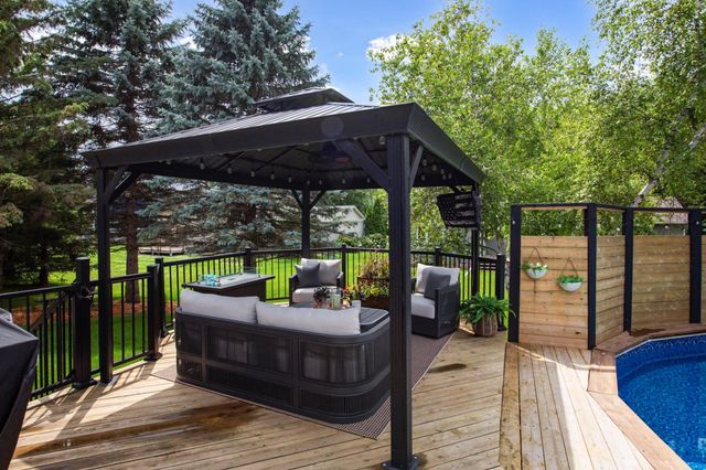 2945 Costa Lane, Little Canada, MN 55117