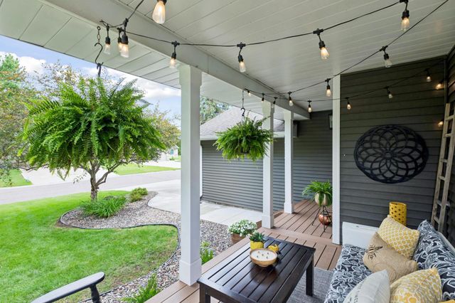 2945 Costa Lane, Little Canada, MN 55117