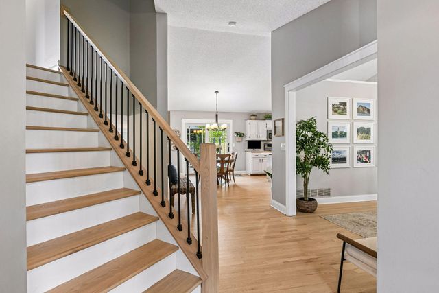 2945 Costa Lane, Little Canada, MN 55117