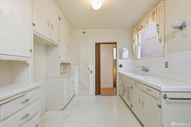 619 Cayuga Avenue, San Francisco, CA 94112